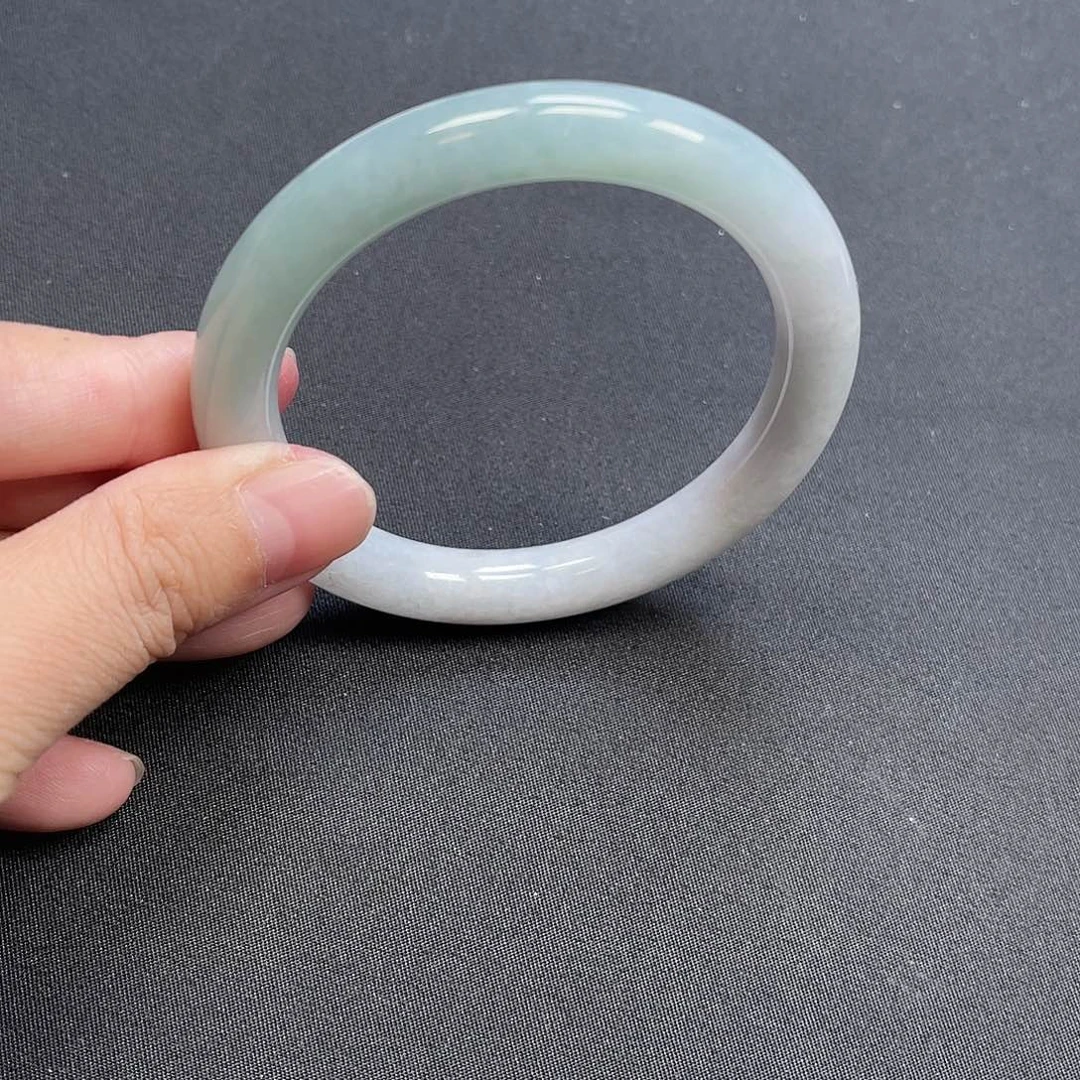 翡翠未镶嵌手镯翡翠