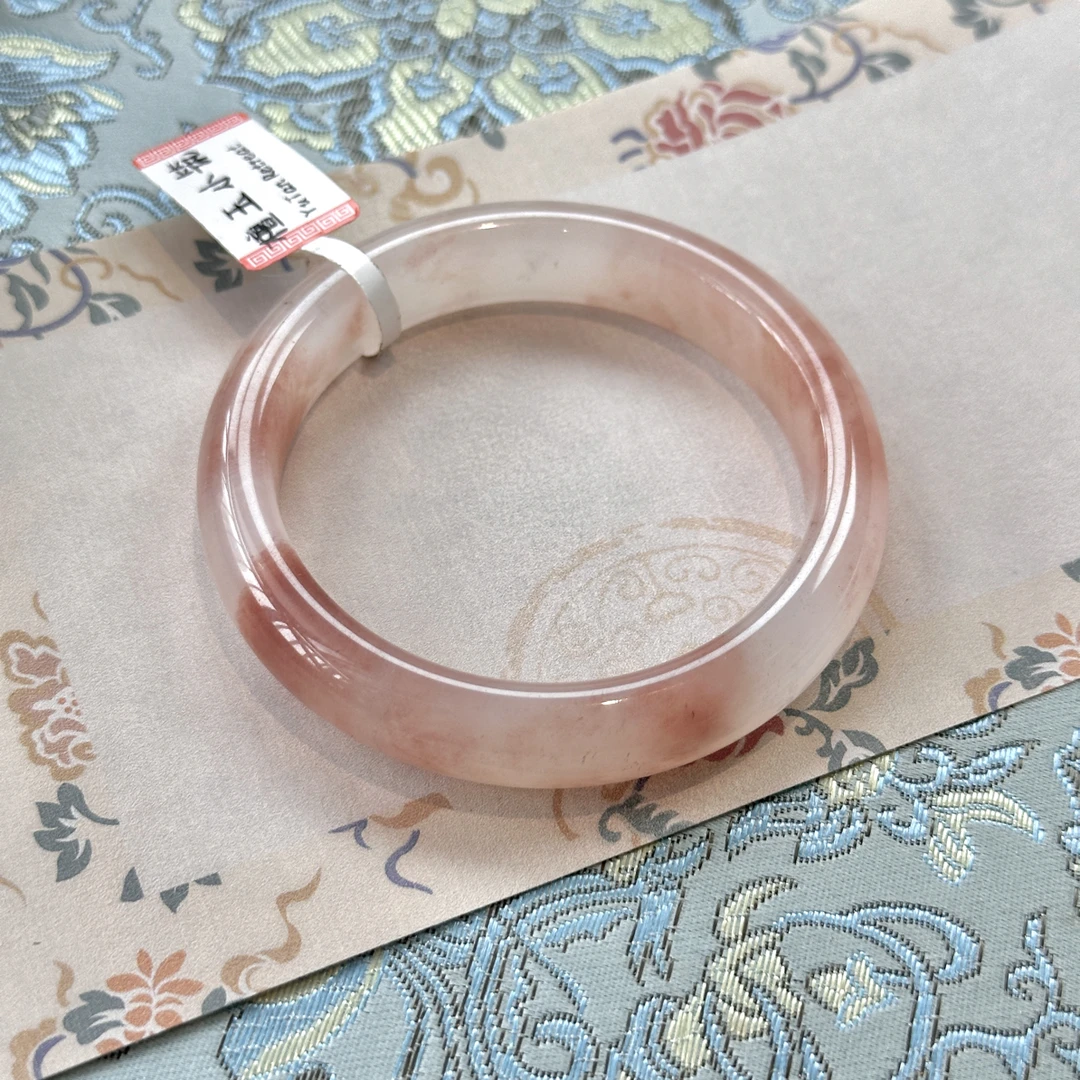 天然冰透桃花酿手镯金丝玉