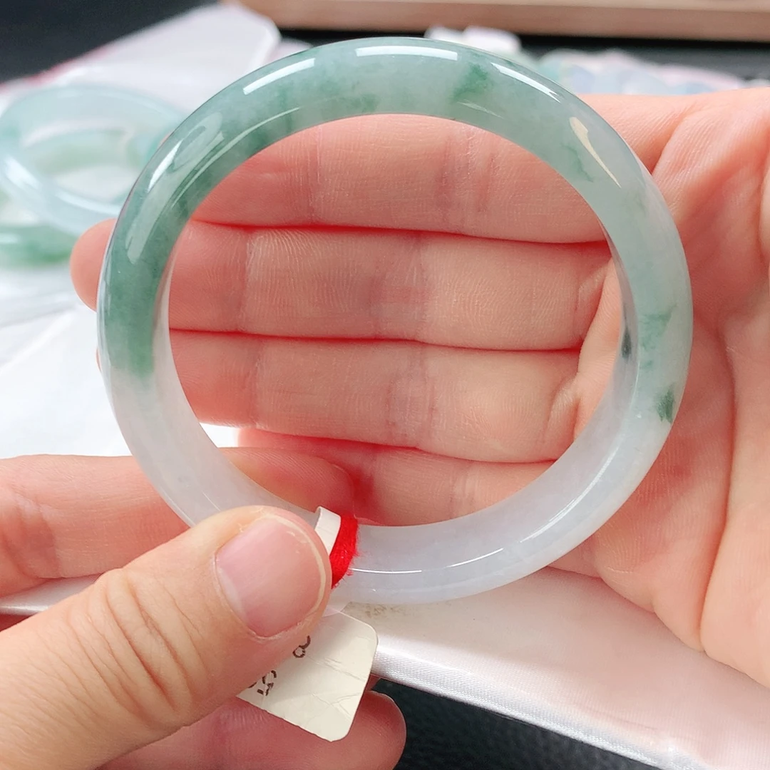 翡翠未镶嵌手镯缅甸A货翡翠手镯