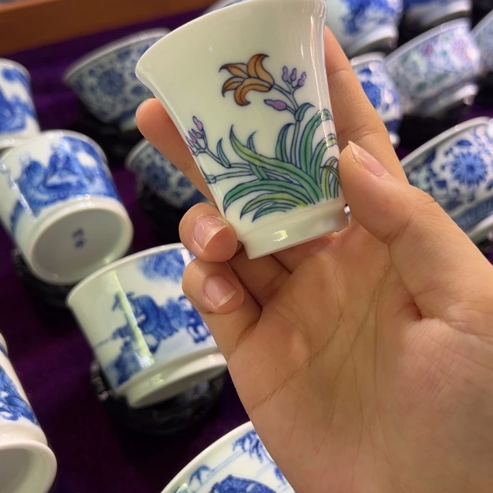 兰花玉泥斗彩杯子