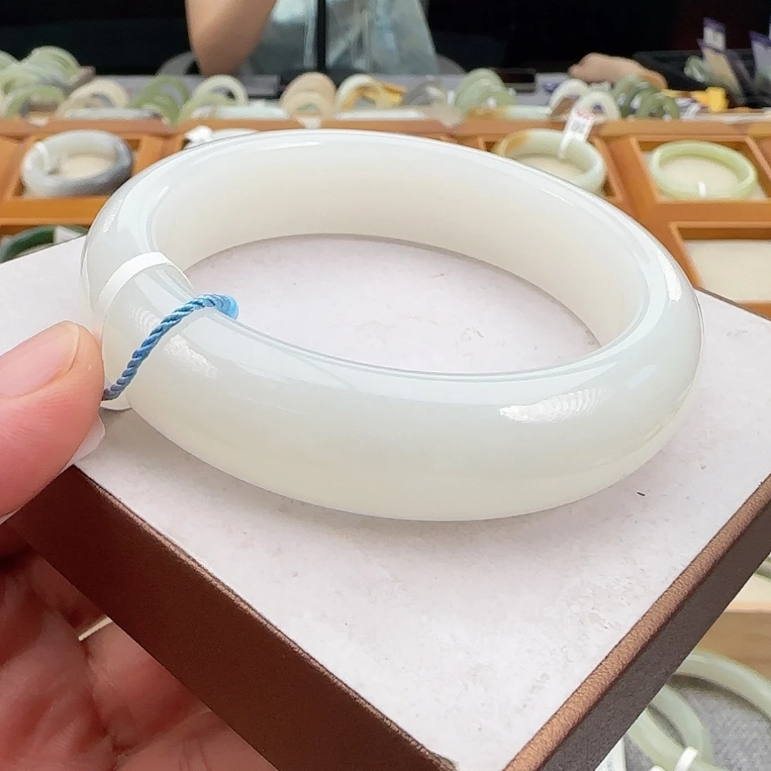 和田玉手镯未镶嵌新疆羊脂白60.61