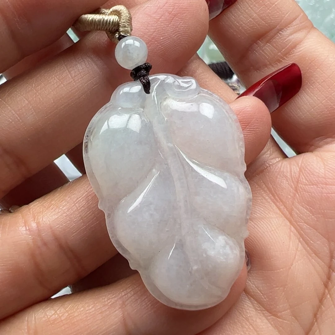 翡翠颈饰未镶嵌叶子