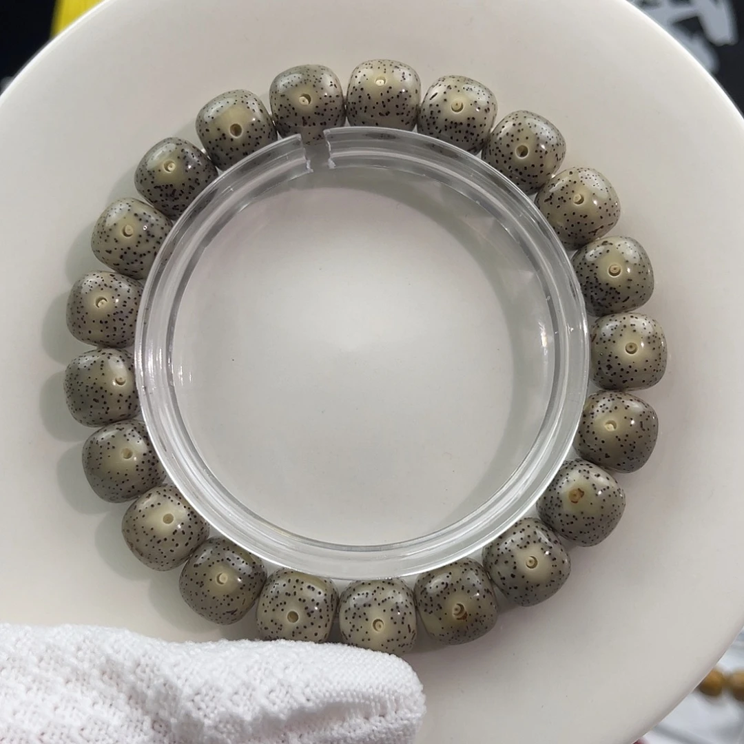 星月菩提吊坠石玉针尖星11×10星点货