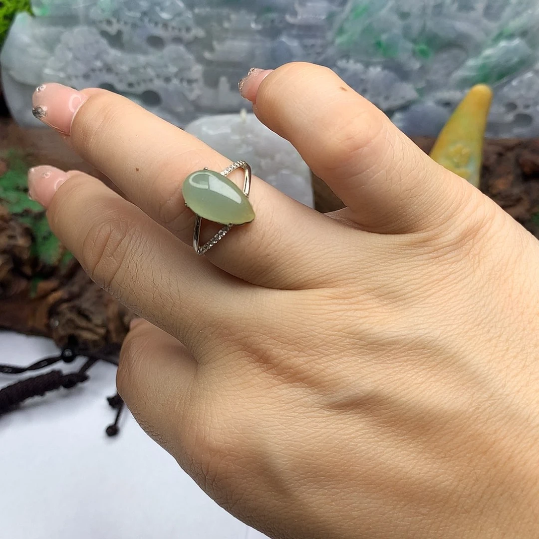 翡翠戒指银S925镶嵌戒指