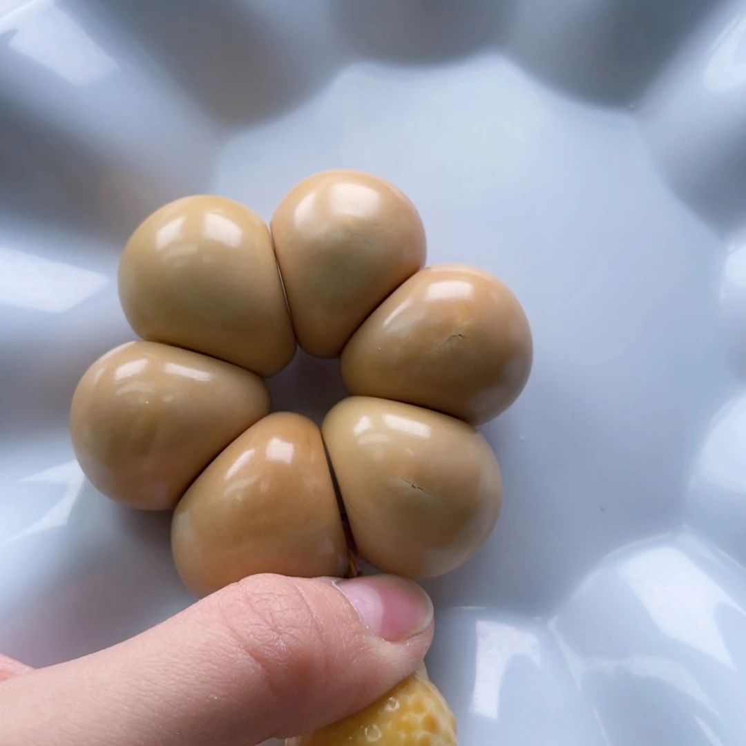 吊坠白玉菩提b26+mm/3颗象牙果风化蒜瓣瑕