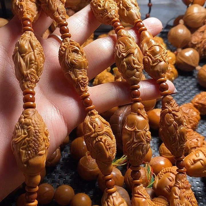 吊坠橄榄核骄**火骑兽罗汉