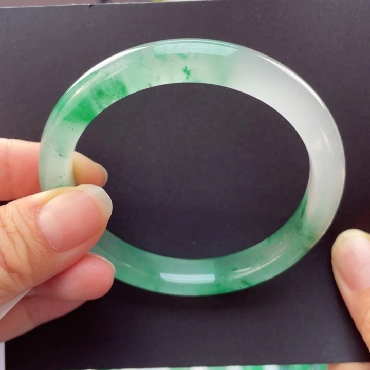 石英质玉手镯未镶嵌56-57