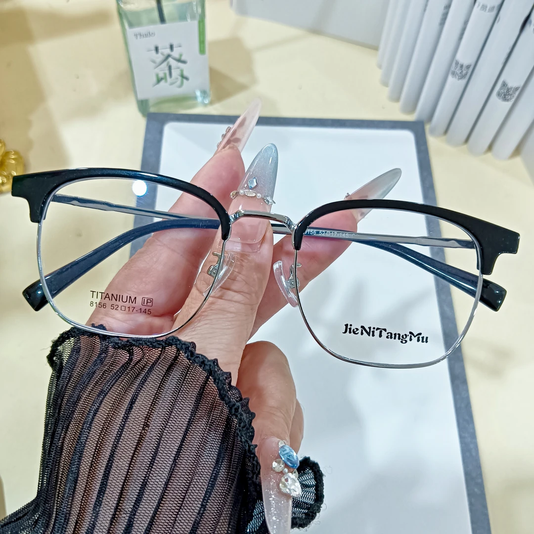 超轻百搭高颜值男女的时尚商务眉毛眼镜架