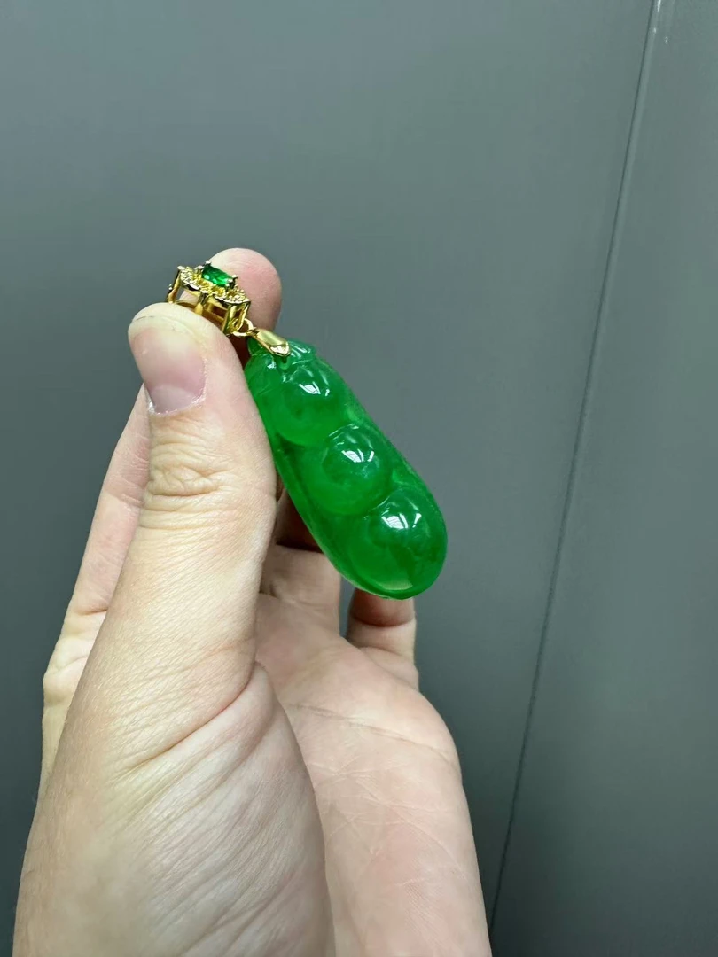 高货绿色绿宝四季豆吊坠