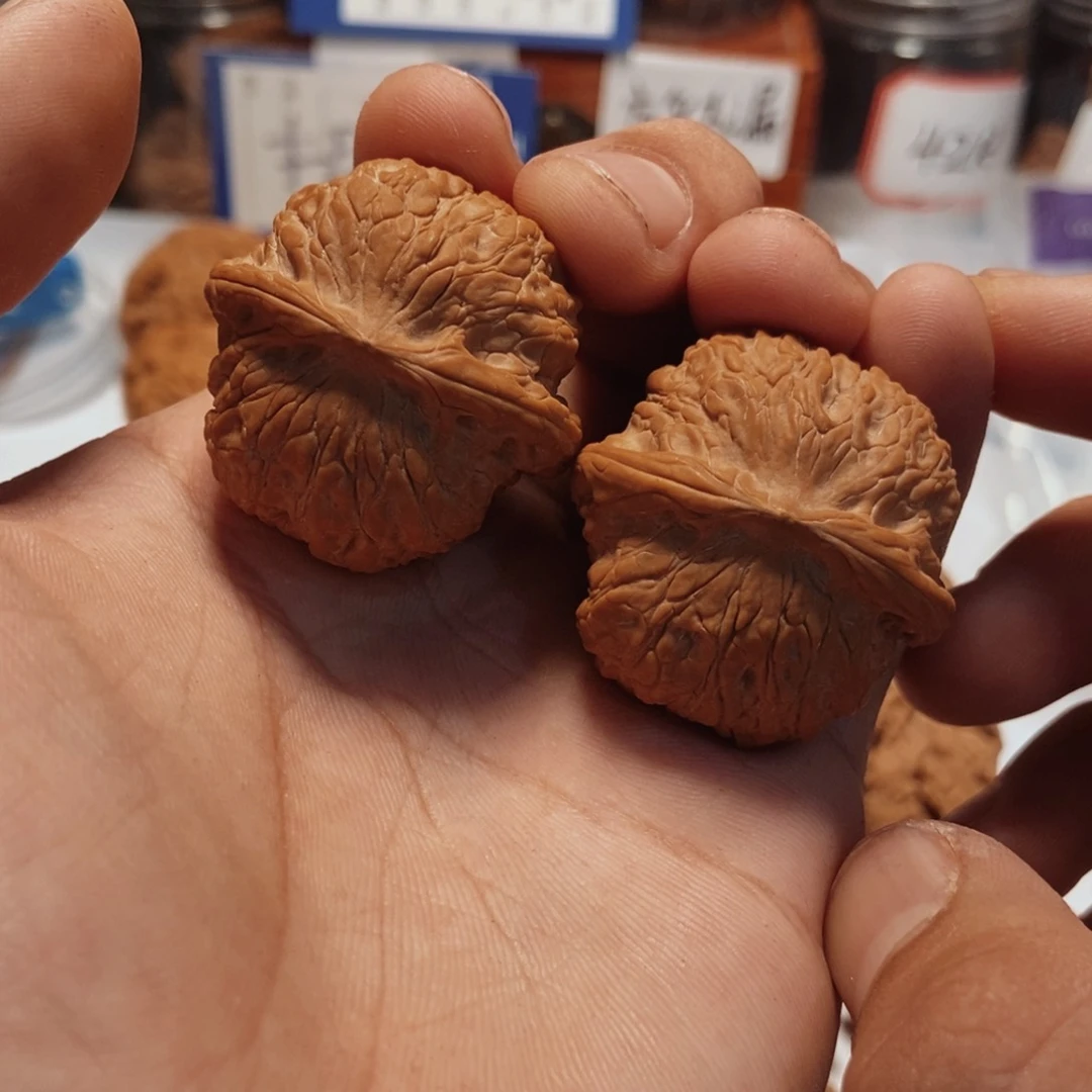 文玩核桃吊坠大*血麒麟