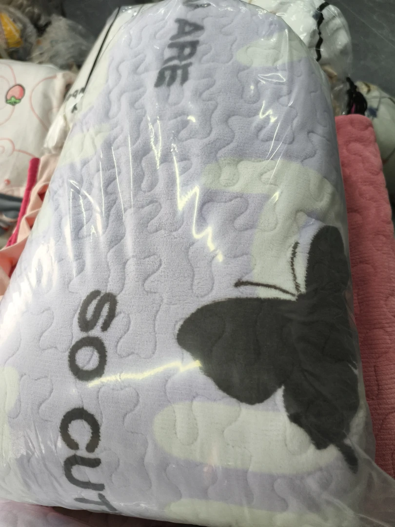 【紫色蝴蝶】牛奶绒床盖2*2.3