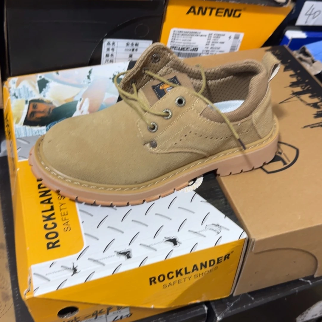 防砸防刺劳保鞋。597