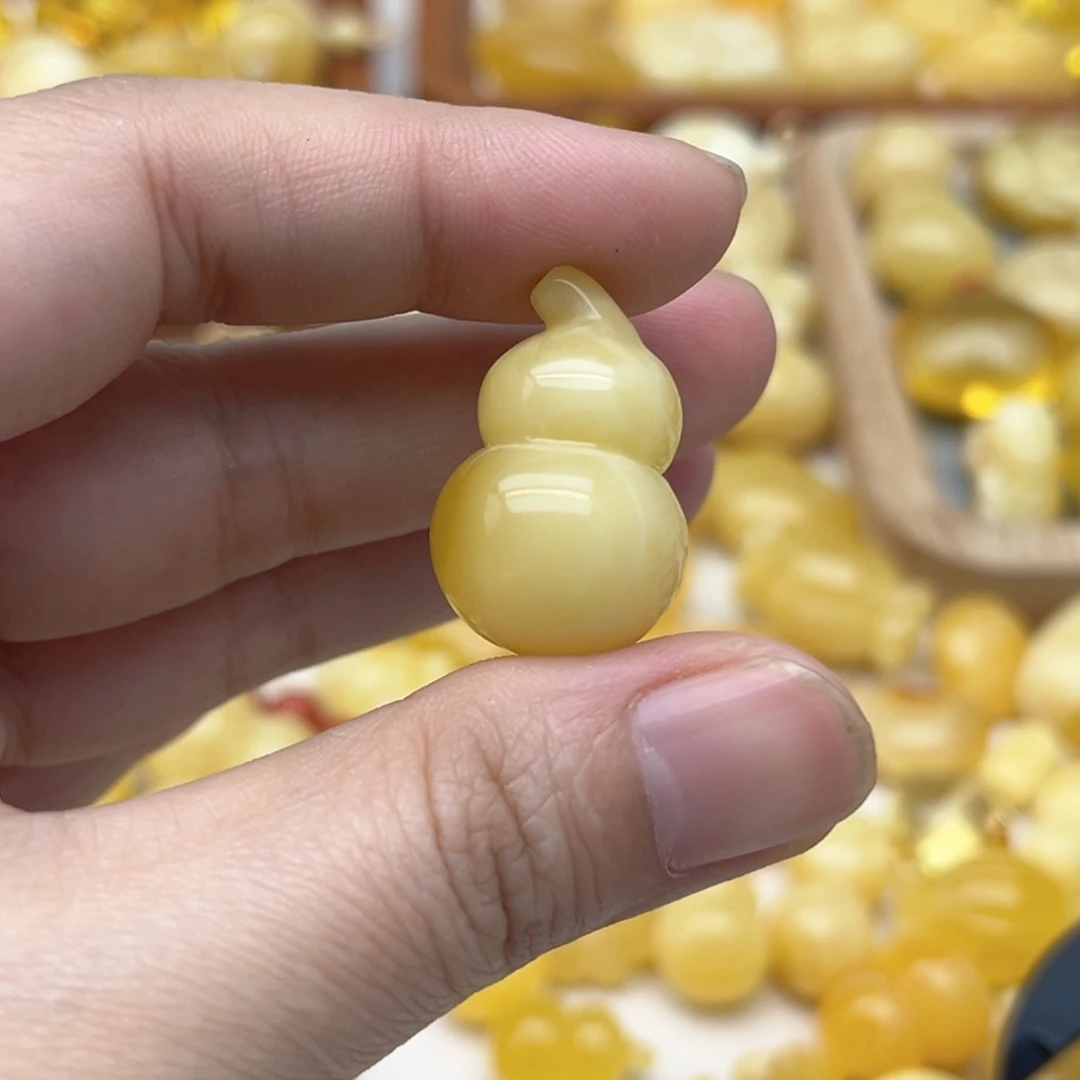 蜜蜡未镶嵌裸石天然