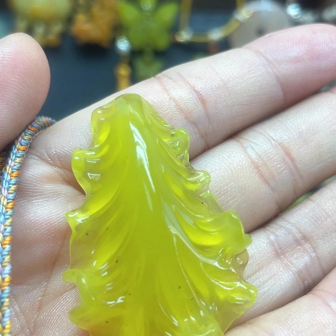 *****蛇纹石玉未镶嵌颈饰