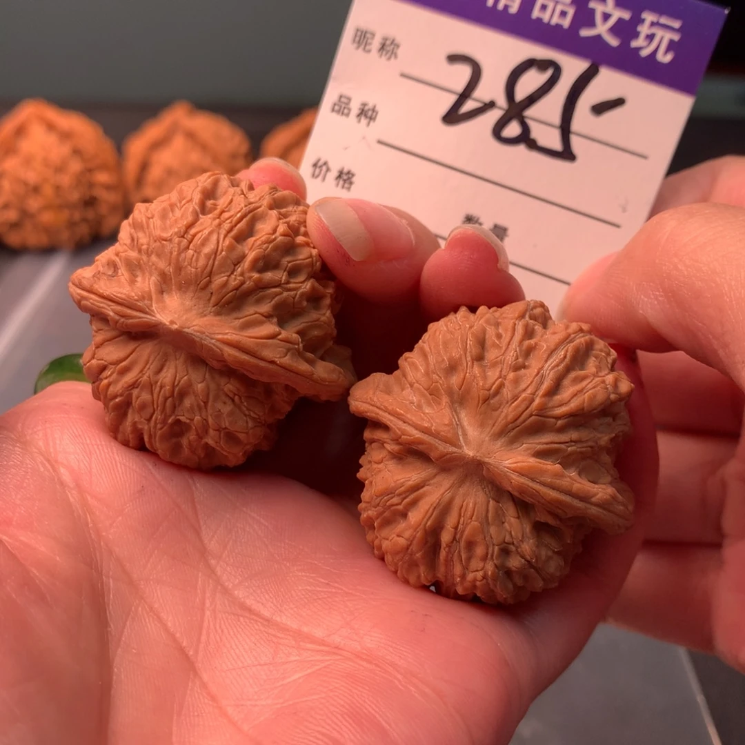 吊坠文玩核桃血麒麟
