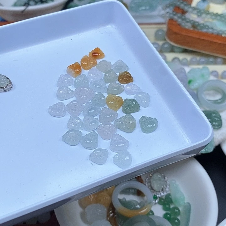 吊坠(不含链)未镶嵌翡翠一个20