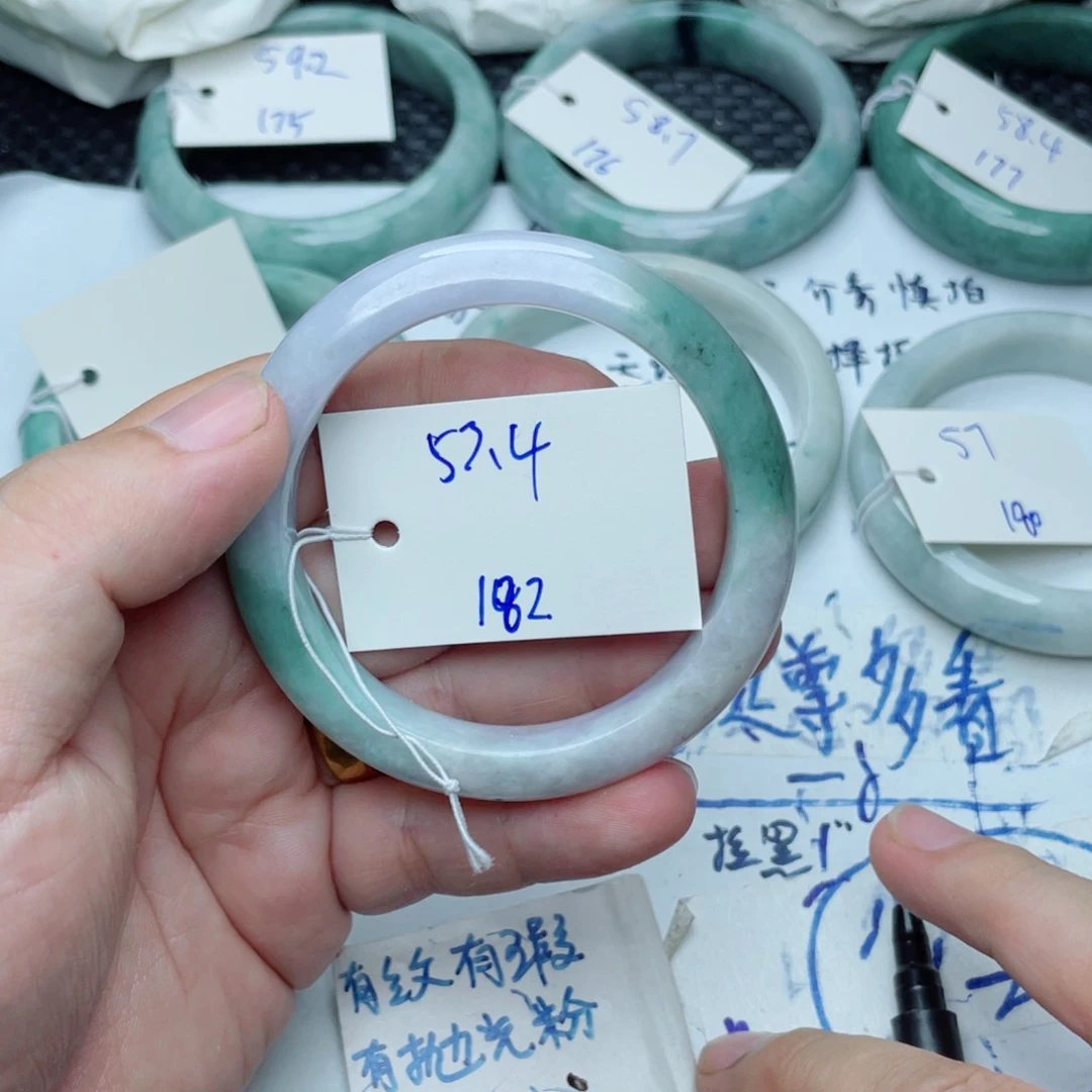 未镶嵌手镯翡翠翡翠手镯182