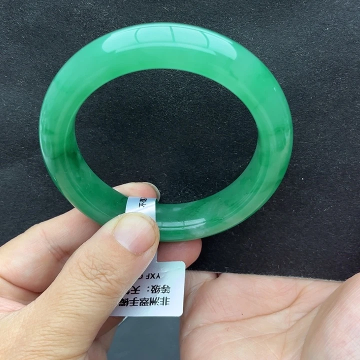 石英质玉未镶嵌手镯56/57