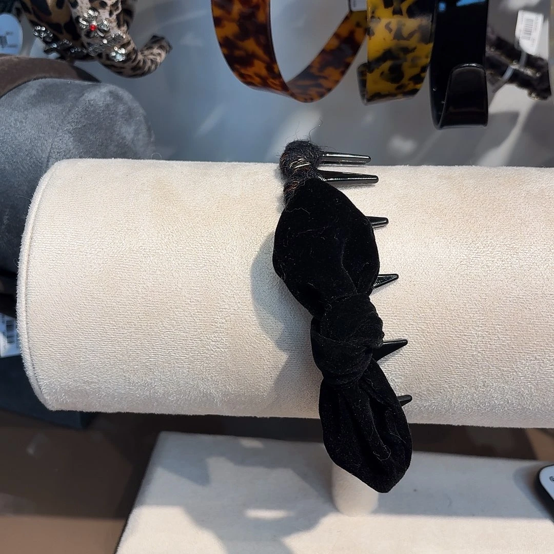 布艺非金属黑色带齿蝴蝶结发箍