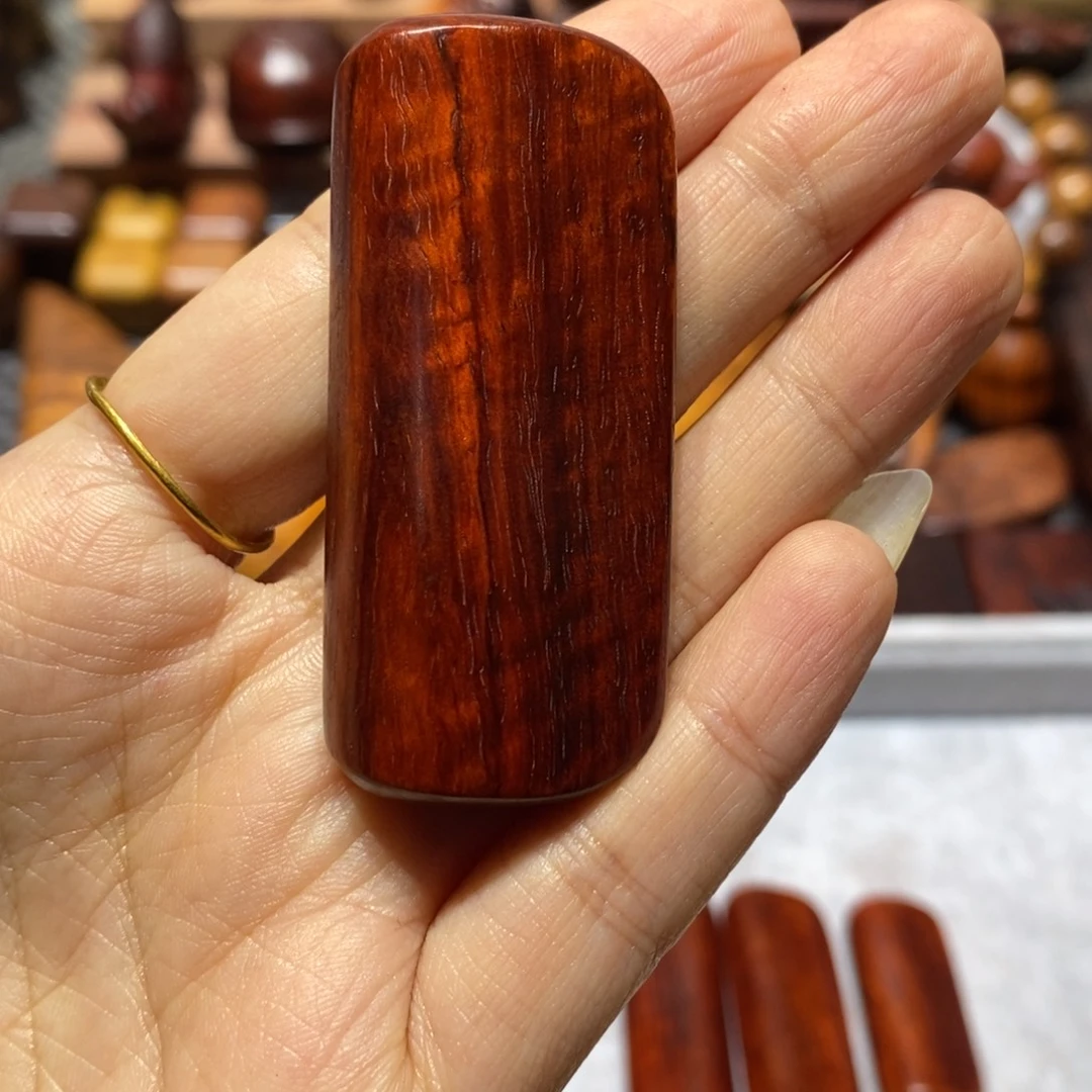 W****檀香紫檀（小叶紫檀）