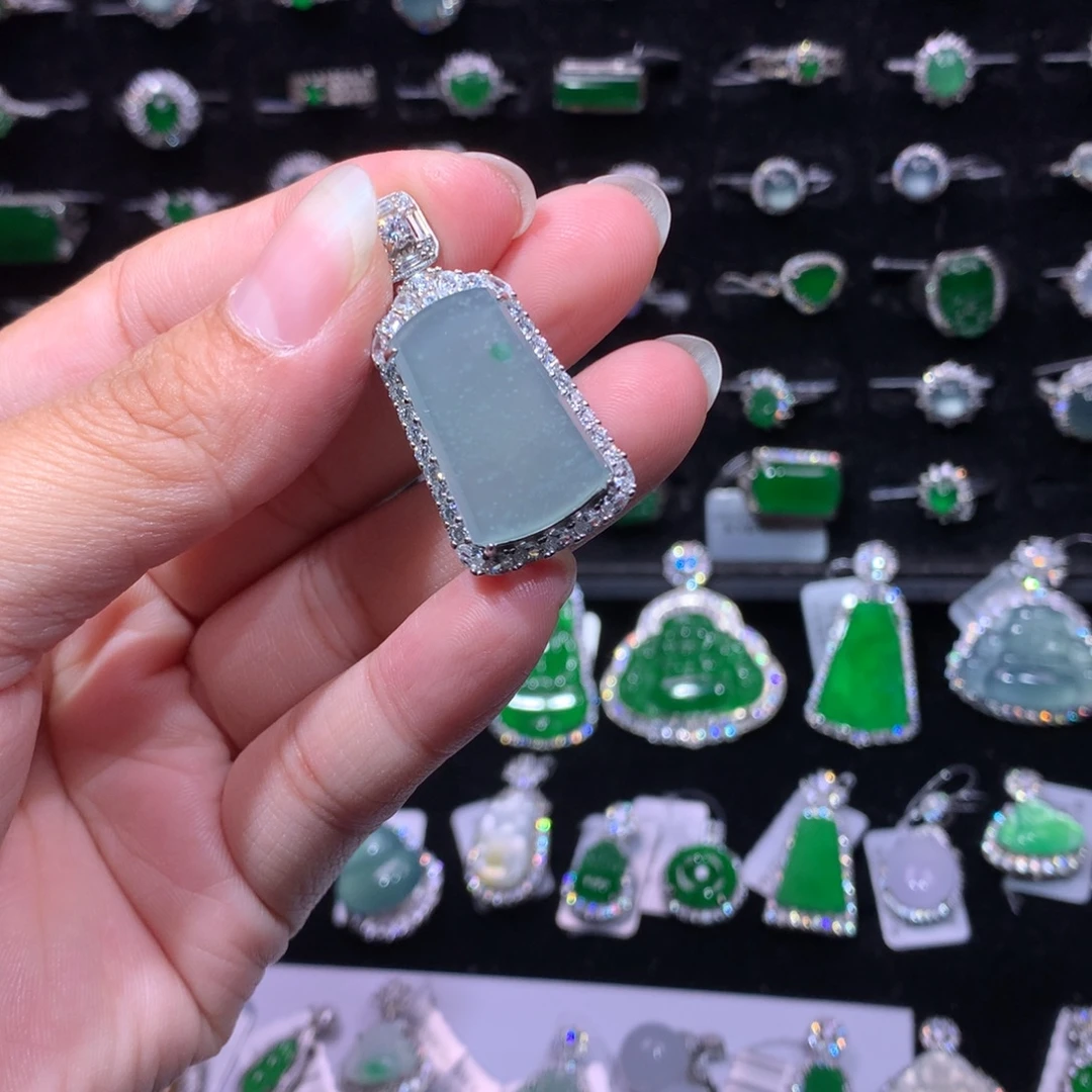 翡翠银S925镶嵌颈饰翡翠