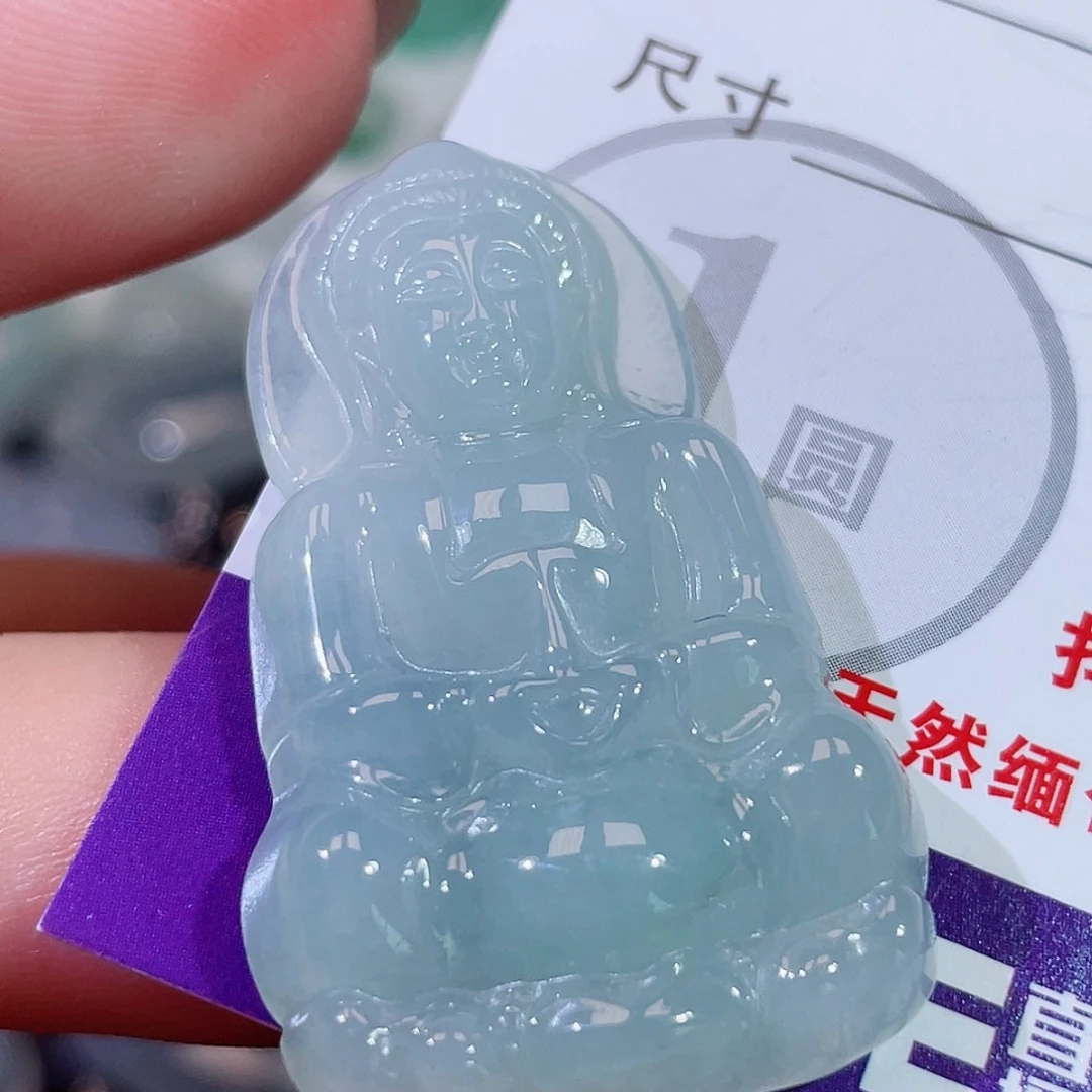 翡翠未镶嵌颈饰观音