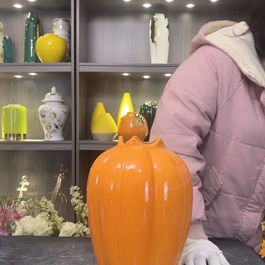 陶瓷陶瓷艺术花瓶设计风格