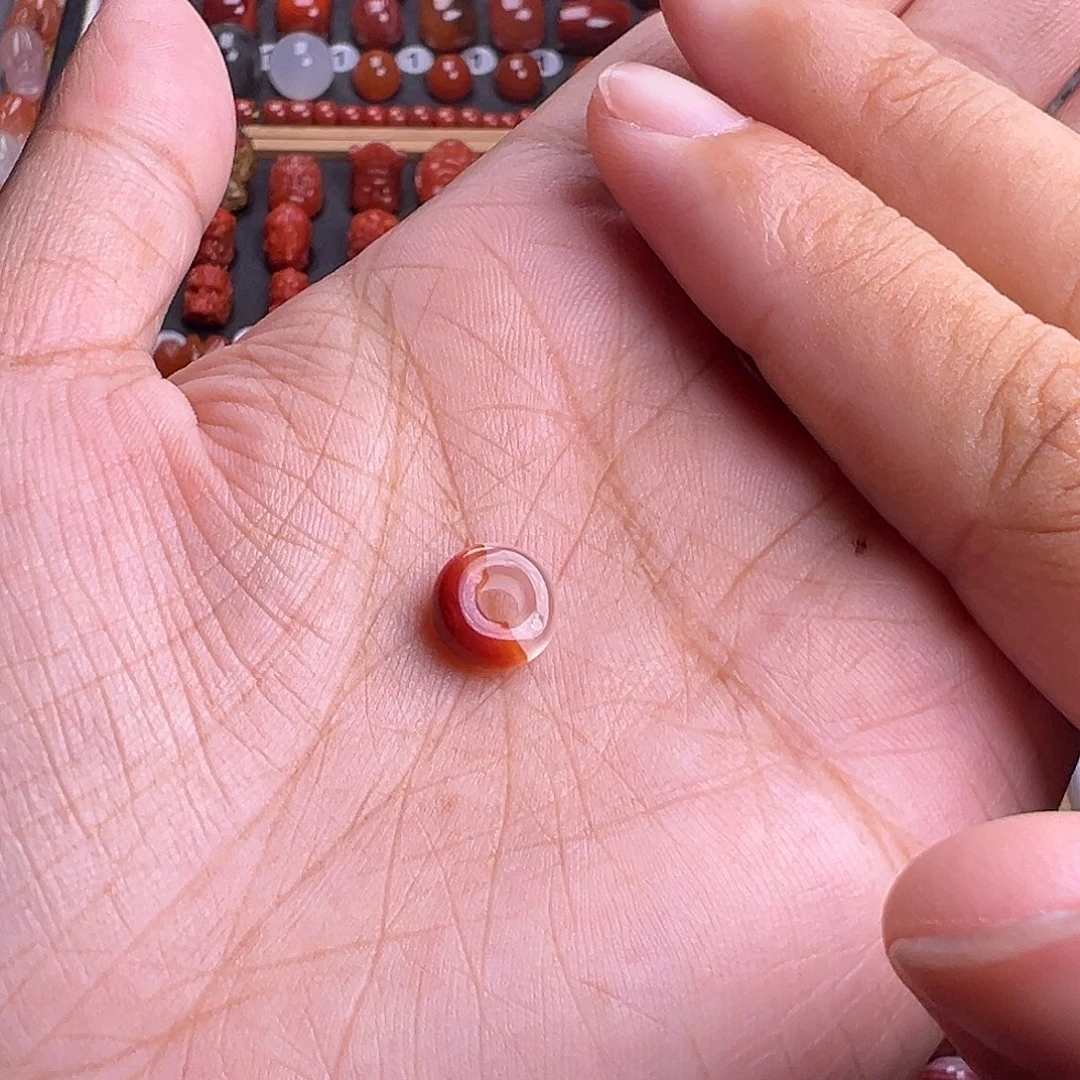 W***N未镶嵌南红玛瑙珠宝奇石