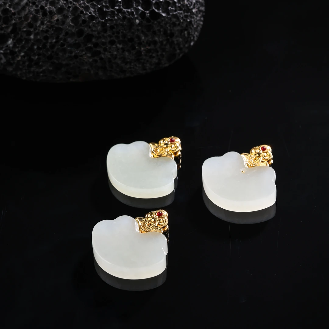 【举石臻选】TA0724-1000-41和田玉吊坠18k（一件/多样性发）H