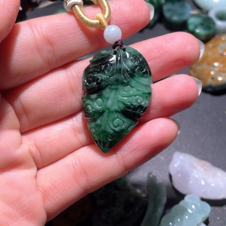 【闪购商品】翡翠颈饰未镶嵌天然翡翠