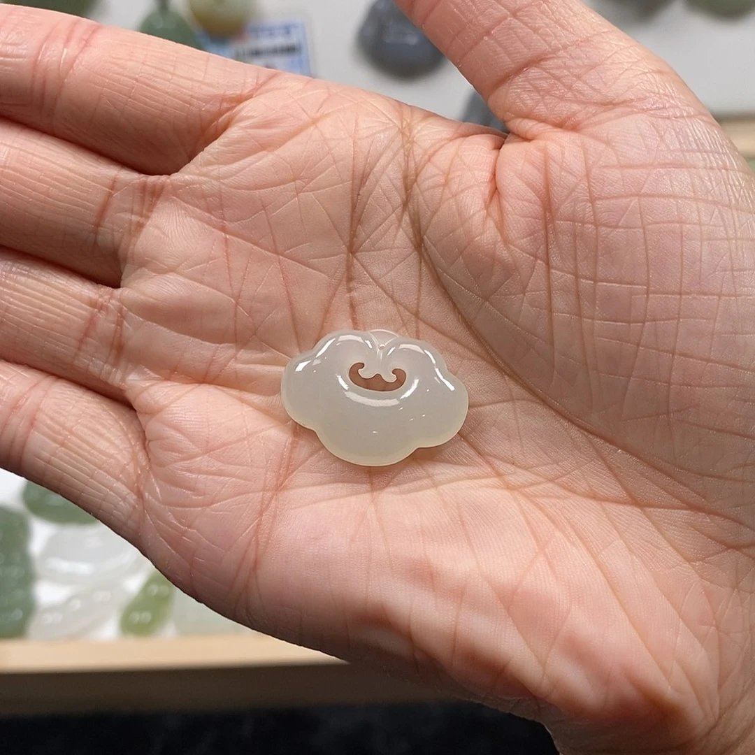 和田玉颈饰未镶嵌雪*