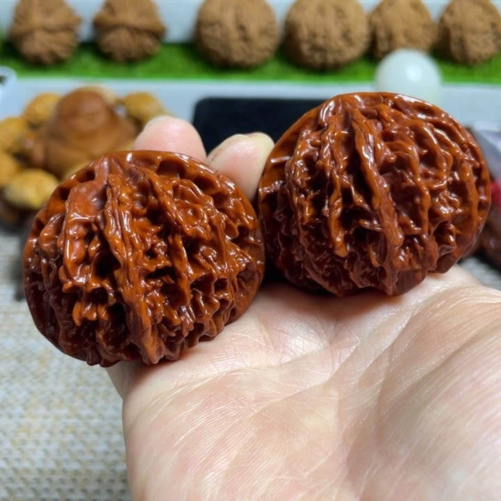 文玩核桃把件45玉玲珑