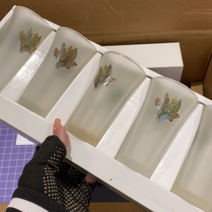 在干嘛啊亲爱哒小这样