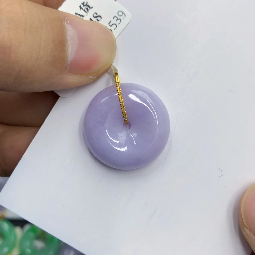 翡翠18K金镶嵌颈饰翡翠