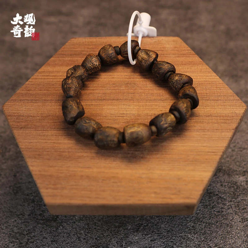 【斩尽花间】单圈收藏G级壳子沉香手串海南产区人工多样性发其一