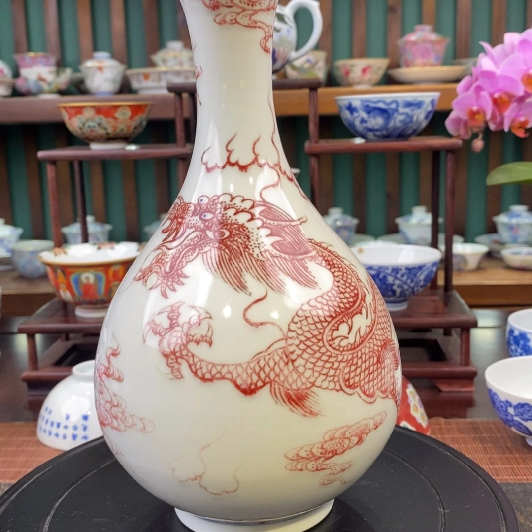 手工陶瓷全红龙蒜头瓶