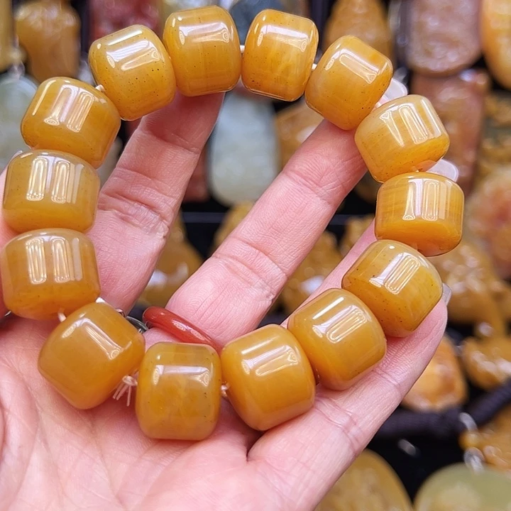 石英质玉（黄龙玉）合金颈饰
