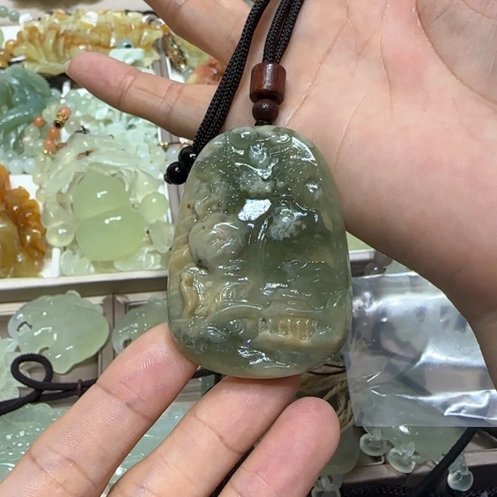 蛇纹石玉吊坠未镶嵌