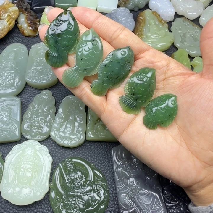 和田玉未镶嵌珠宝奇石