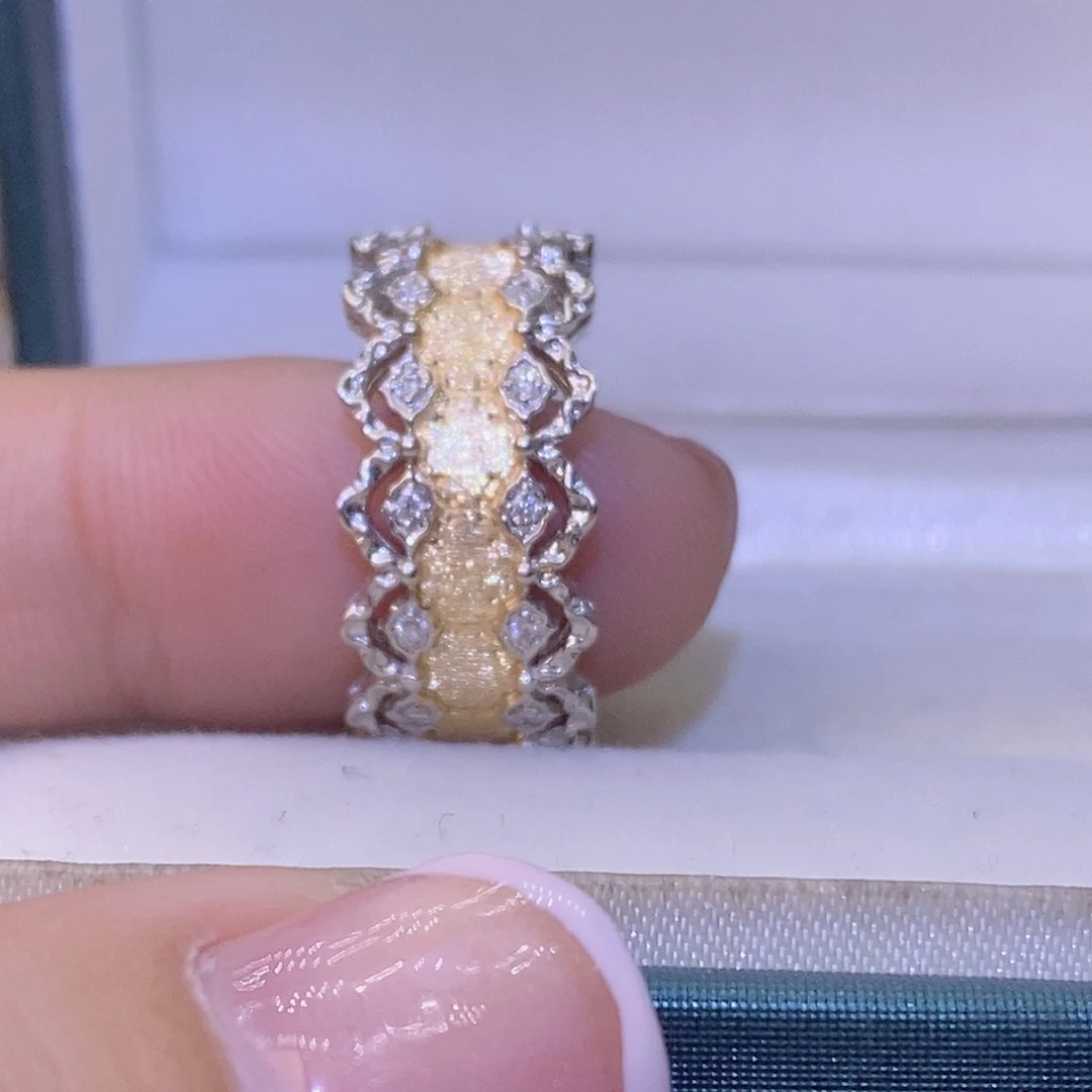 18K金镶嵌钻石戒指/指环拉丝蕾丝双色