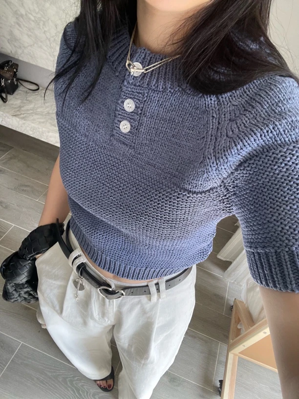 embrace小众复古三粒扣粗针圆领针织短袖