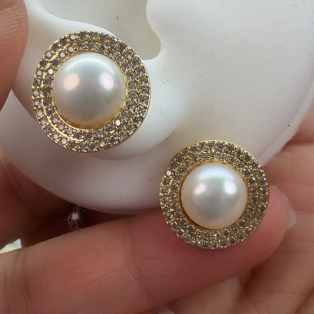 未镶嵌淡水珍珠耳饰