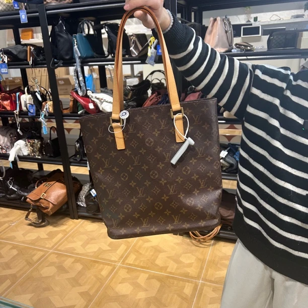 95新 LouisVuitton/路易威登 薇薇安lv肩背包经典设计时尚潮流