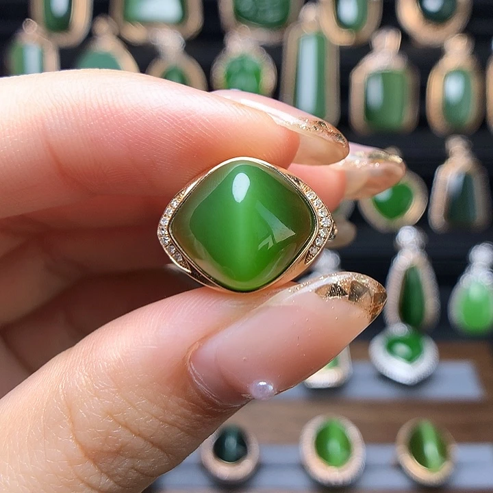 和田玉首饰18K金镶嵌