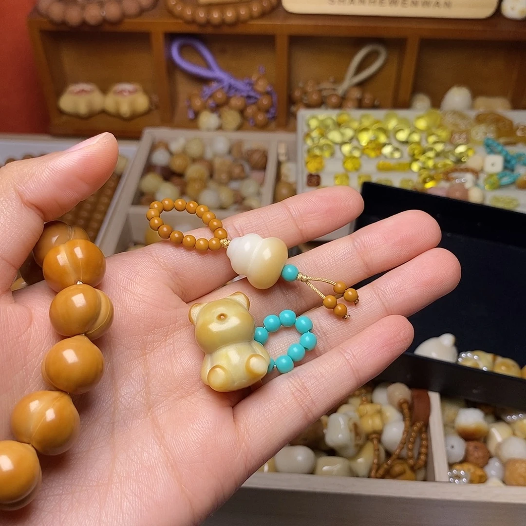 猴头核桃吊坠小熊，葫芦提溜，蓝卡