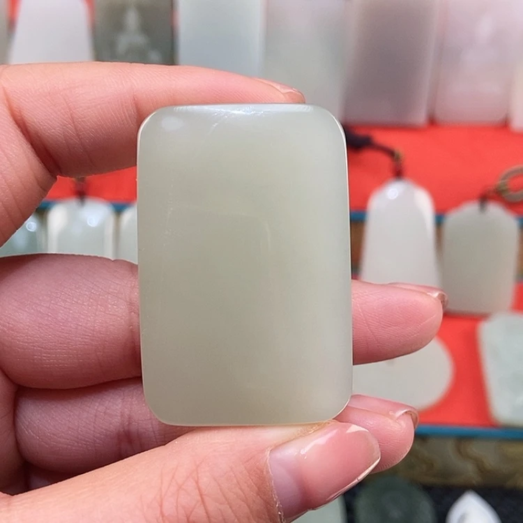 【闪购商品】颈饰未镶嵌和田玉天***似