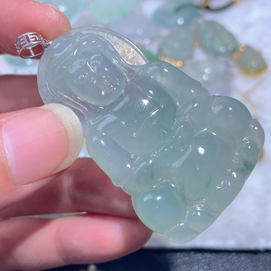 翡翠18K金镶嵌颈饰翡翠