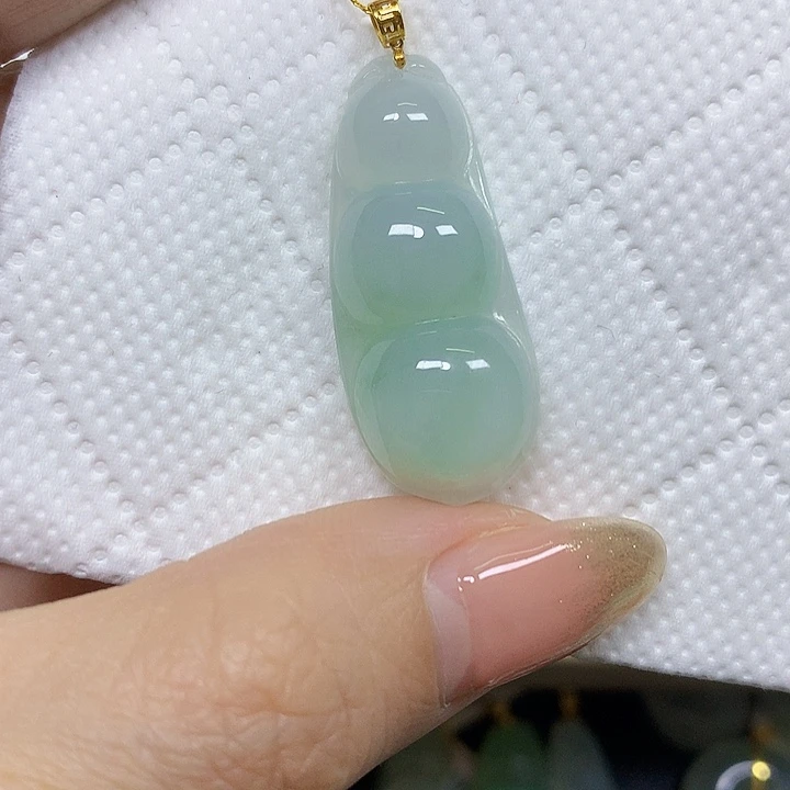 翡翠18K金镶嵌颈饰挂件