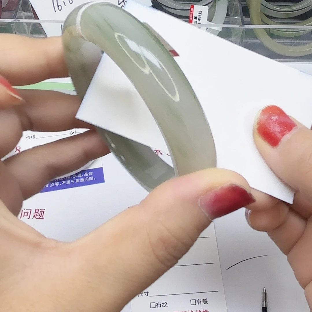 石英质玉未镶嵌手镯10/5655