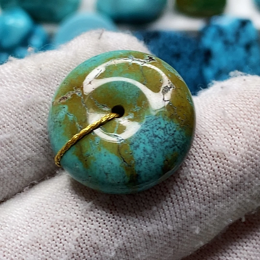 绿松石未镶嵌天然原矿 带武汉地大证书